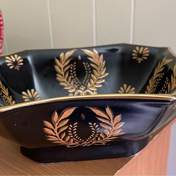 Vintage Andrea By Sadek Black Rectangular Bowl Raised Gold Design Scalloped Rim - Picture 2 of 7